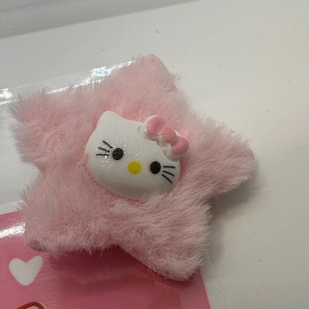 3/$15 🌼 Hello Kitty Pink and White Hair Clips Set